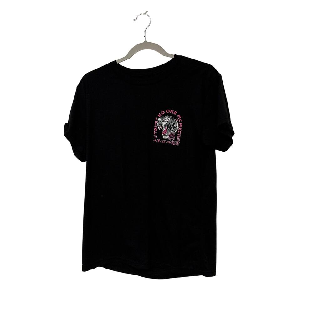 Fresh Laundry tee size M